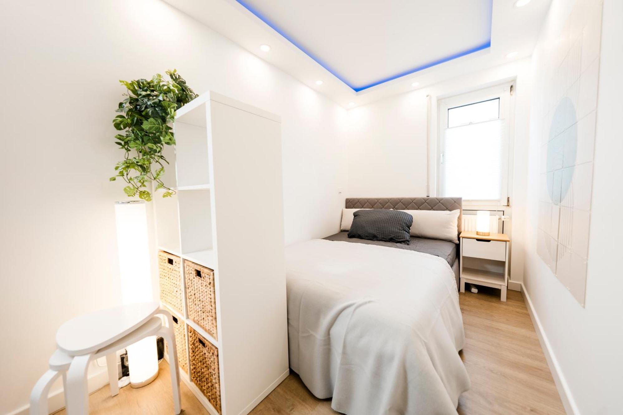 Bellabene Modernes Studio Apartment In Zentraler Lage Mit Terrasse, Parkplatz, Smarttv Pforzheim Exterior foto
